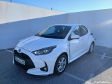  Toyota  Yaris TOYOTA  / 2020 / 5P / berlina con portón 1.5 120H Business Plus 