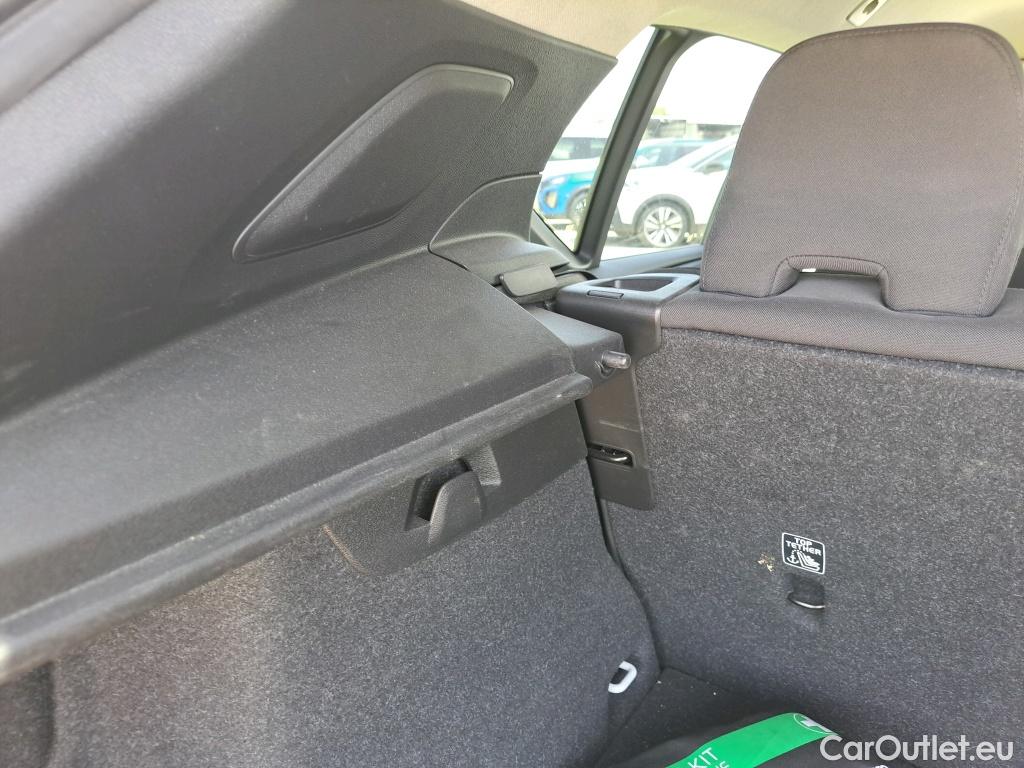 Volvo  XC 40 VOLVO XC40 / 2017 / 5P / todoterreno 1.5 T2 Momentum Pro Auto #1