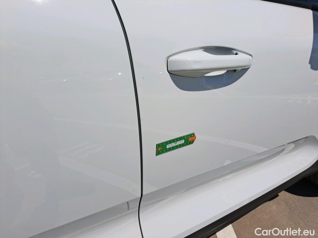  Volvo  XC 40 VOLVO XC40 / 2017 / 5P / todoterreno 1.5 T2 Momentum Pro Auto #3