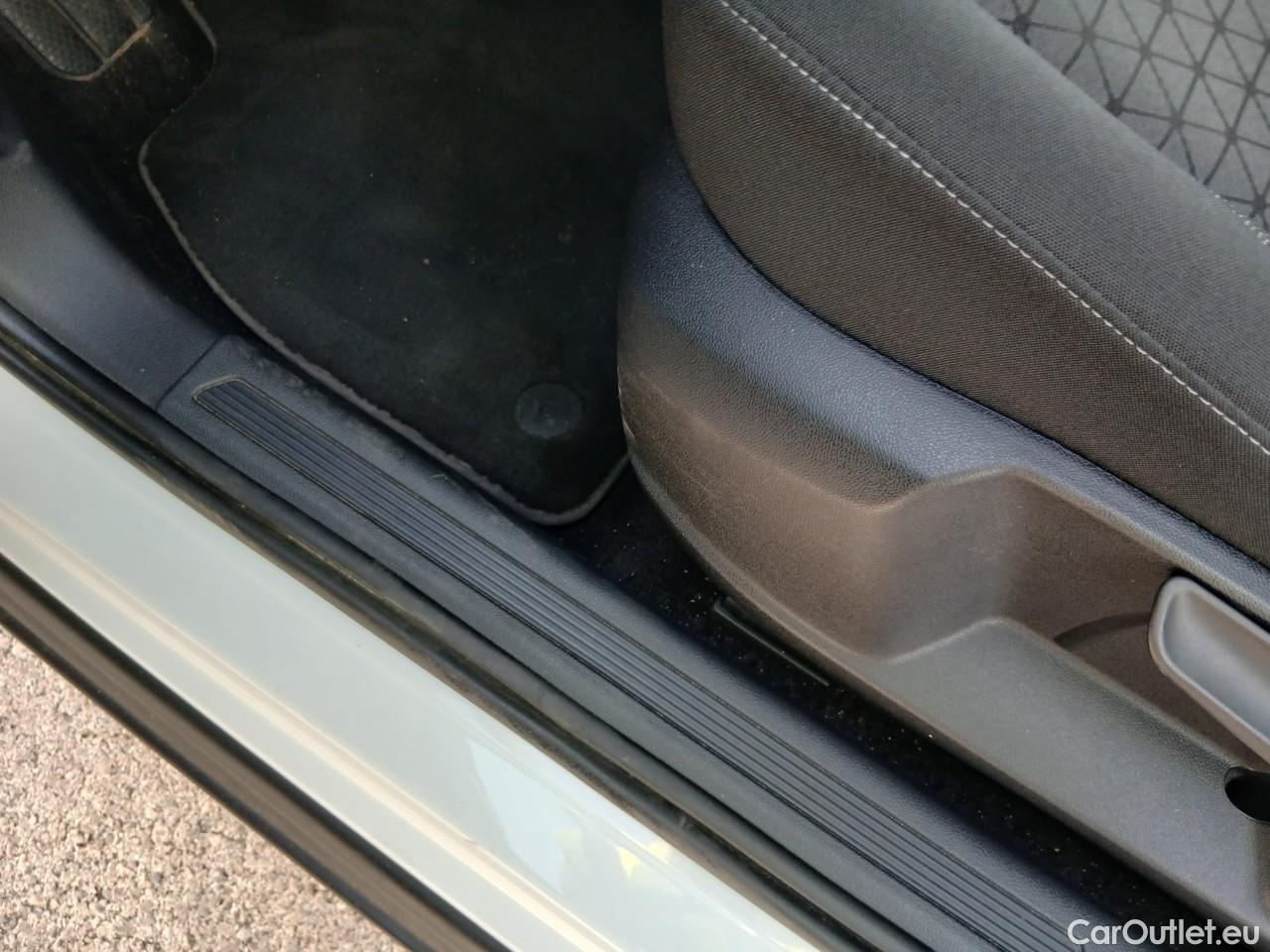  Volkswagen  T-CROSS  Advance 1.0 TSI 115CV AT7 E6dT #4