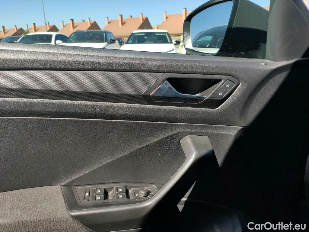  Volkswagen  T-ROC  2.0 TDI 115CV MT6 E6d #5