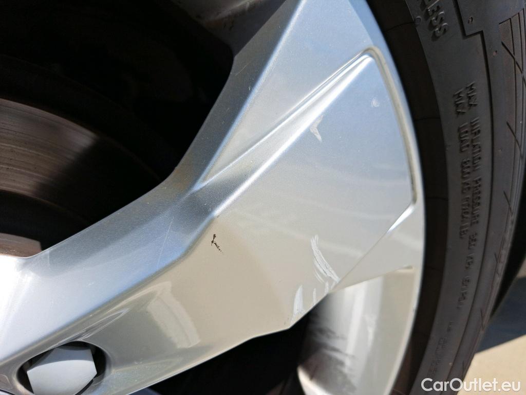  Volvo  XC 40 VOLVO XC40 / 2017 / 5P / todoterreno 1.5 T2 Momentum Pro Auto #14