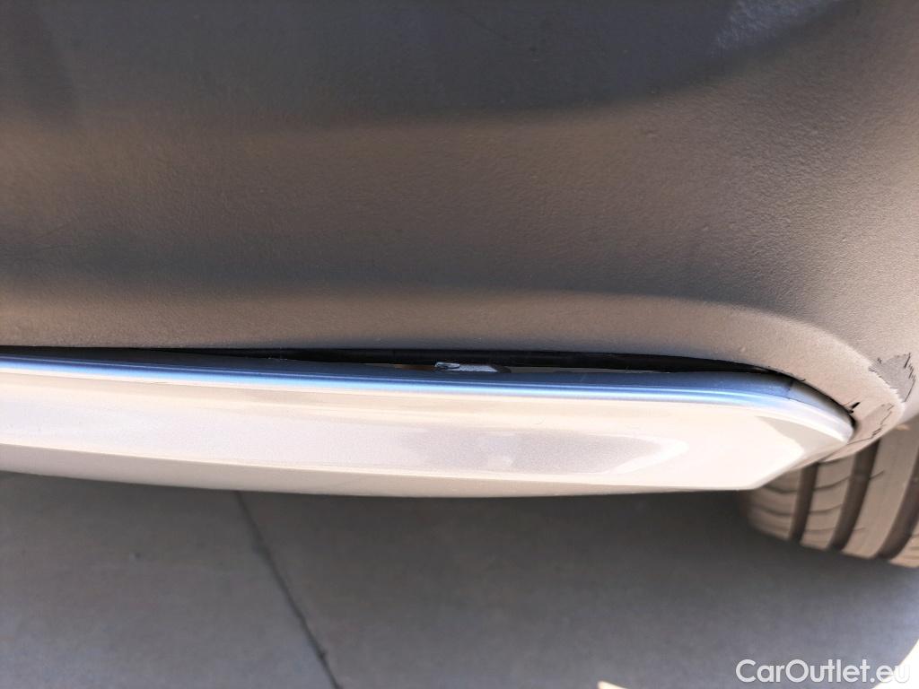  Volvo  XC 40 VOLVO XC40 / 2017 / 5P / todoterreno 1.5 T2 Momentum Pro Auto #24
