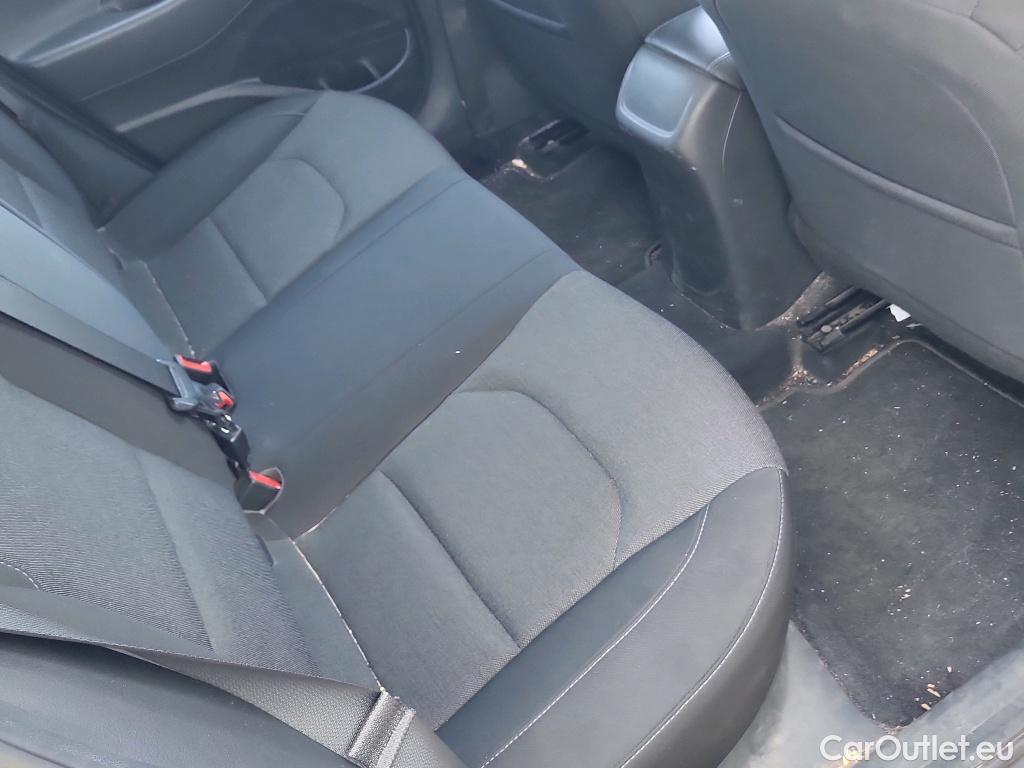  Land Rover  Discovery HYUNDAI i30 / 2020 / 5P / berlina con portón 1.6 CRDI 85kW (116CV) Klass #8