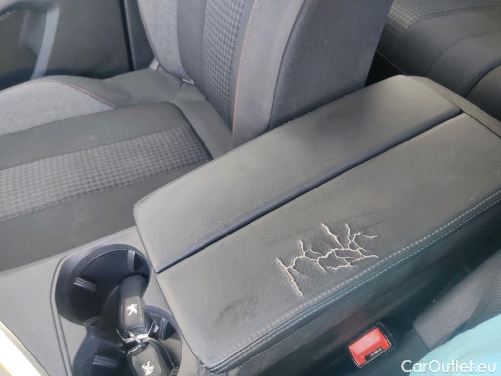  Peugeot  3008  Active Pack 1.5 HDi 130CV MT6 E6d #19
