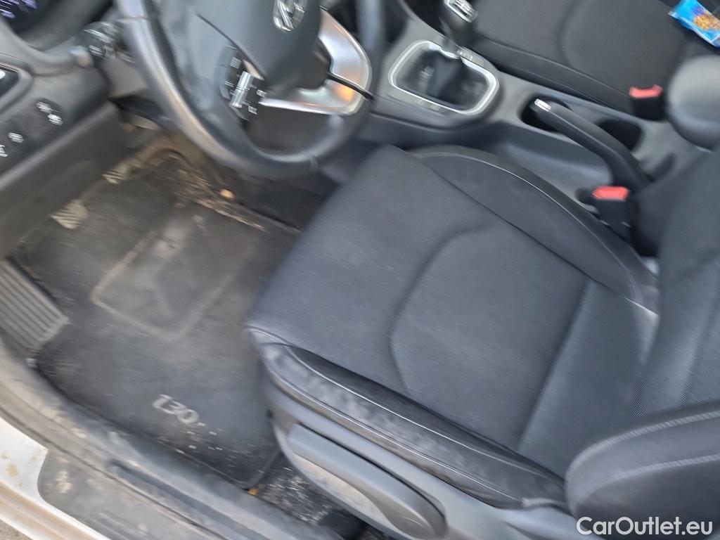  Land Rover  Discovery HYUNDAI i30 / 2020 / 5P / berlina con portón 1.6 CRDI 85kW (116CV) Klass #10