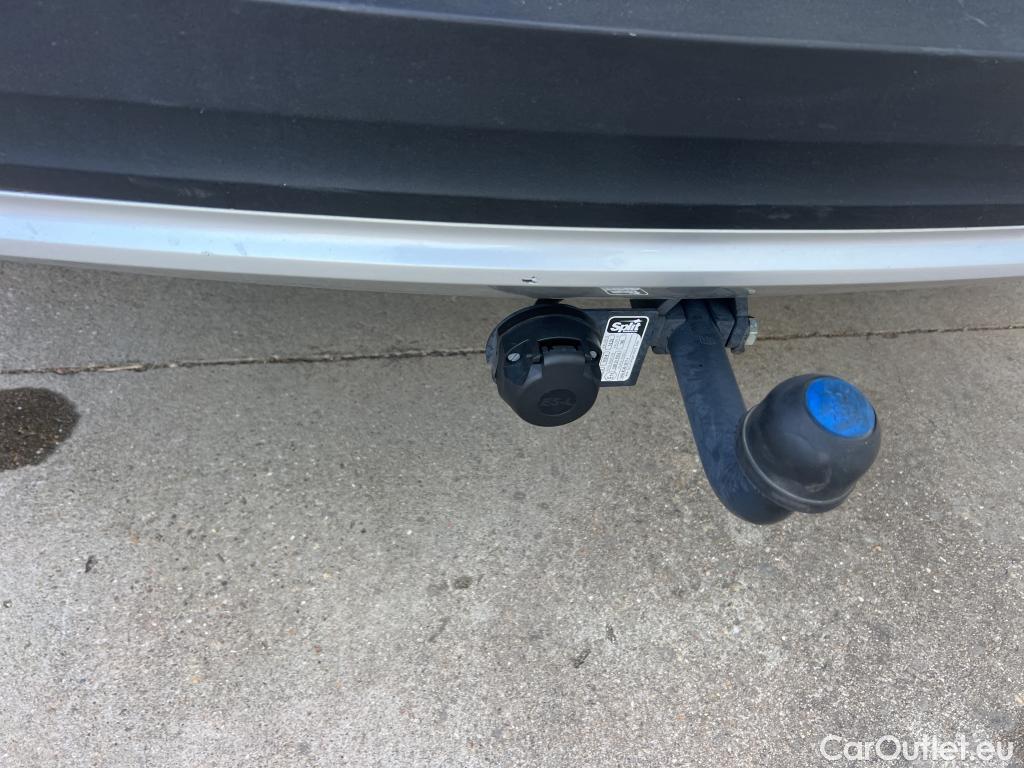  Volvo  XC 40 VOLVO X40 2.0 B3 G Core Auto #25