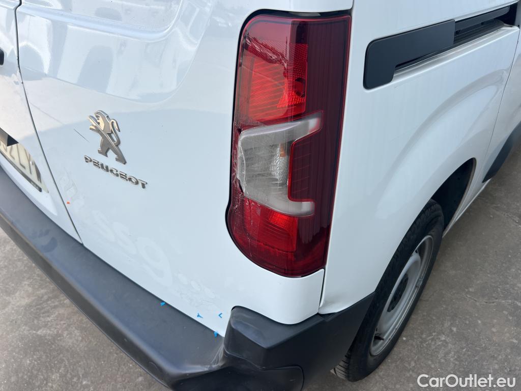  Peugeot  Partner PEUGEOT  / 2018 / 3P / furgón derivado de turismo Pro Standard 600kg BlueHDi 73kW #15
