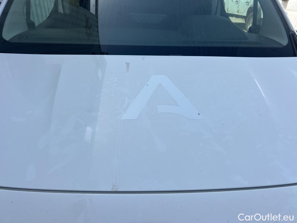  Peugeot  Partner PEUGEOT  / 2018 / 3P / furgón derivado de turismo Pro Standard 600kg BlueHDi 73kW #19