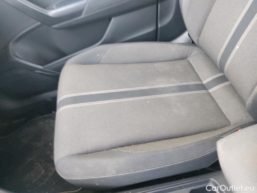  Volkswagen  T-ROC  Advance 2.0 TDI 115CV MT6 E6d #17