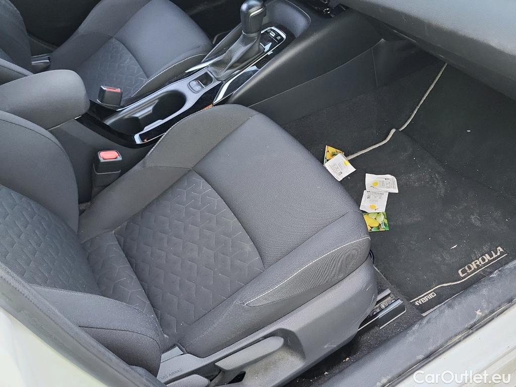  Toyota  Corolla TOYOTA  / 2019 / 5P / berlina con portón 1.8 125H BUSINESS PLUS E-CVT #27