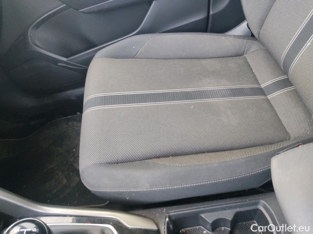  Volkswagen  T-ROC  Advance 2.0 TDI 115CV MT6 E6d #18