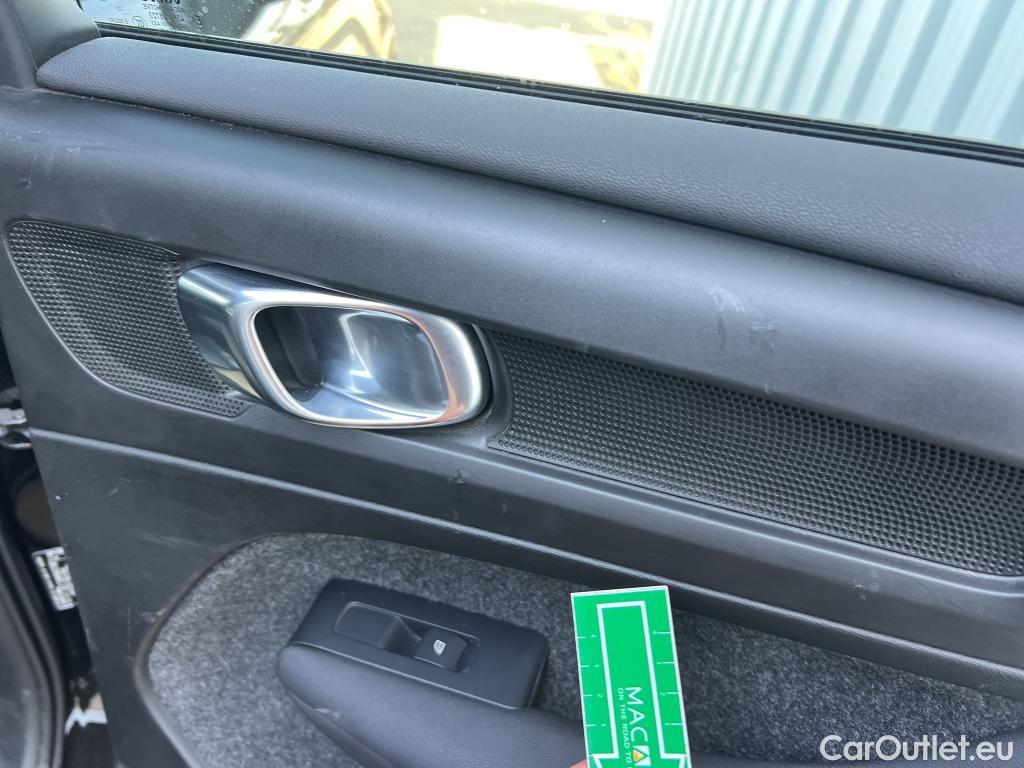  Volvo  XC 40 VOLVO X40 2.0 B3 G Core Auto #22
