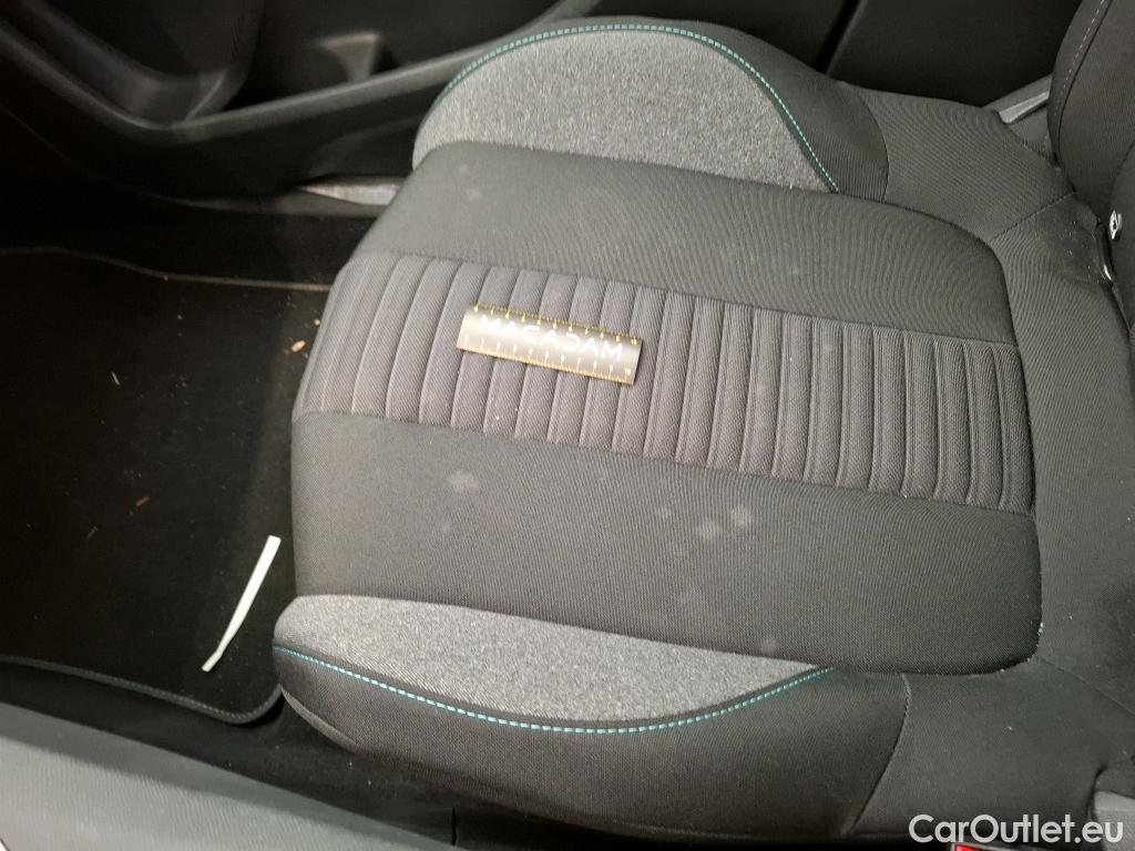  Peugeot  3008  II Style 1.5 HDi 130CV BVA8 E6d #18