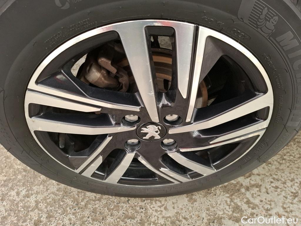  Peugeot  208  Allure 1.5 HDi 100CV BVM6 E6d #4