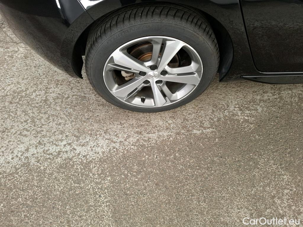 Peugeot  308  GT 1.2 PureTech 130CV BVA8 E6d #17