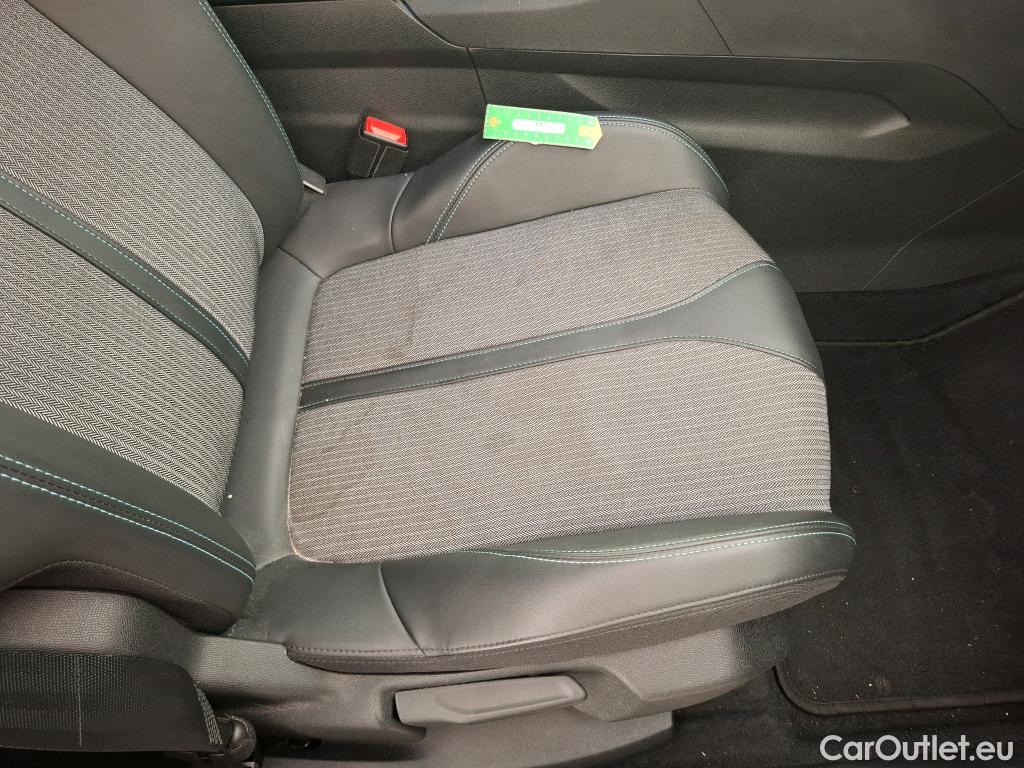  Peugeot  5008  Allure Pack 1.2 PureTech 130CV BVA8 7 Sieges E6d #42