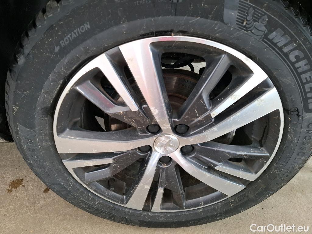  Peugeot  5008  Allure Pack 1.5 HDi 130CV BVA8 7 Sieges E6d #45