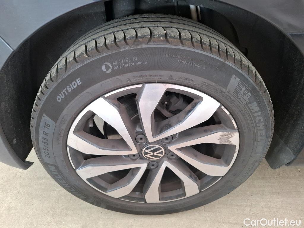  Volkswagen  Golf  VIII Berline Active 2.0 TDI 115CV BVA7 E6d #28