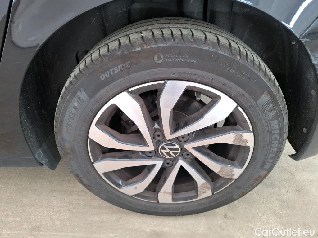  Volkswagen  Golf  VIII Berline Active 2.0 TDI 115CV BVA7 E6d #21