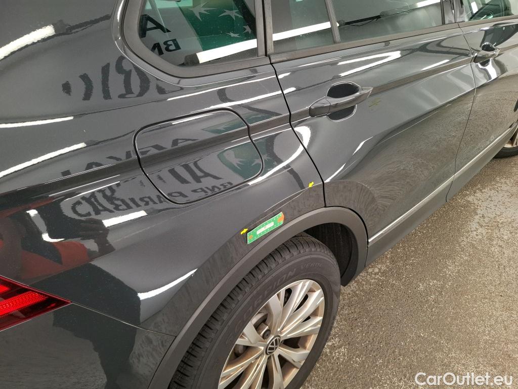  Volkswagen  Tiguan VOLKSWAGEN  / 2020 / 5P / SUV 2.0 TDI 150 DSG7 Life #4