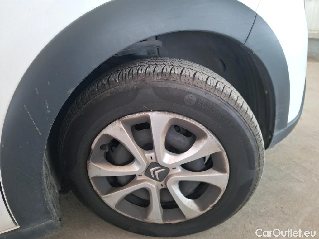 Citroen  C3  Société Feel Nav 1.2 PureTech 80CV BVM5 E6d #19