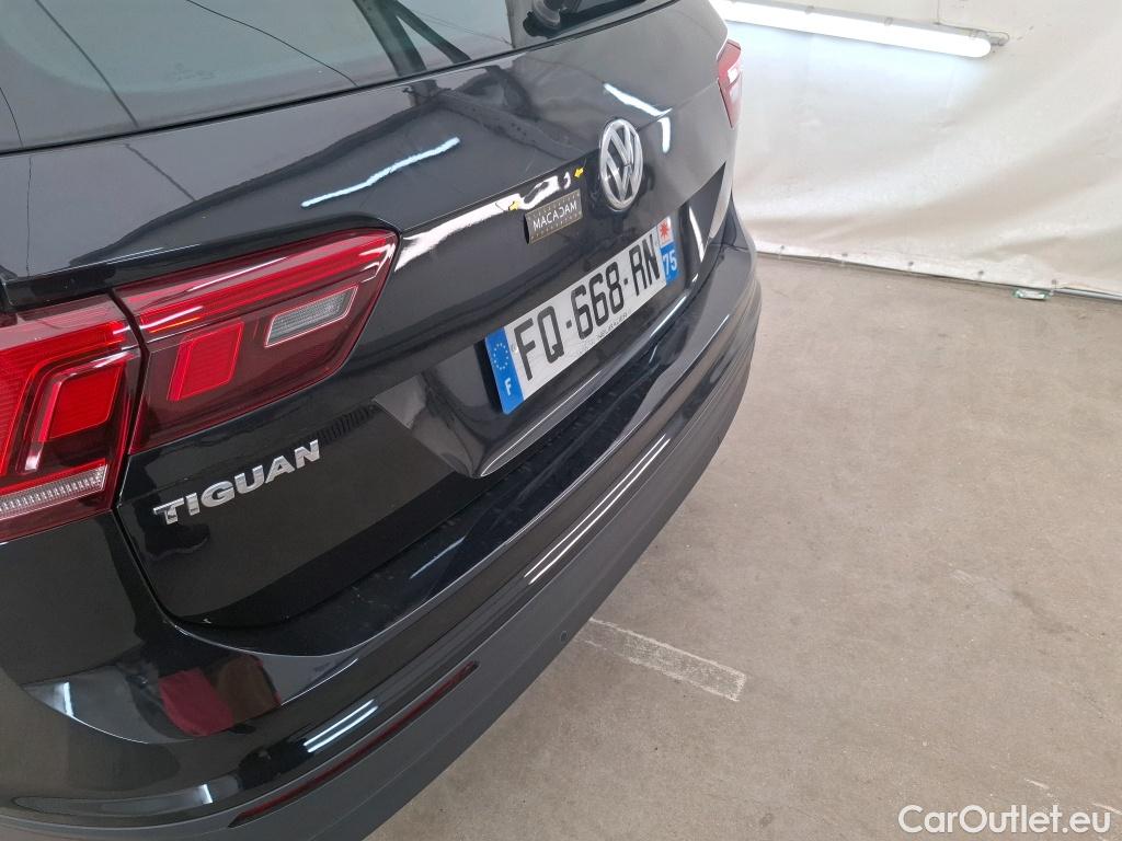  Volkswagen  Tiguan VOLKSWAGEN  / 2016 / 5P / SUV 1.5 TSI 150 EVO DSG7 Confortline Busines #1