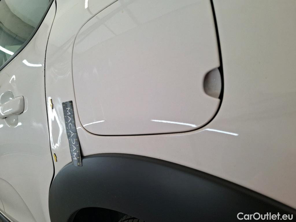  Citroen  C3  Société Feel Nav 1.2 PureTech 80CV BVM5 E6d #2