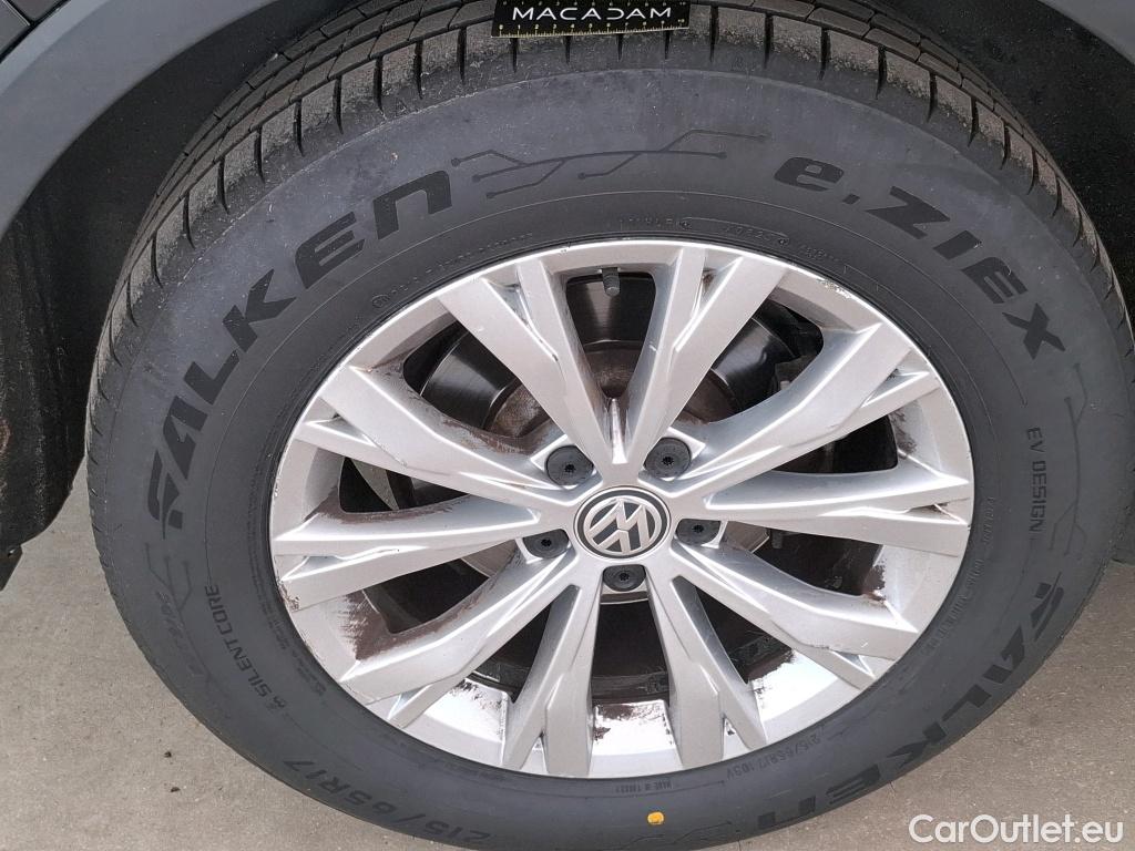  Volkswagen  Tiguan VOLKSWAGEN  / 2016 / 5P / SUV 1.5 TSI 150 EVO DSG7 Confortline Busines #8