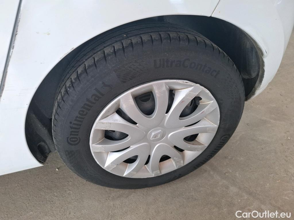  Renault  Clio  IV Air MediaNav 1.5 dCi 75CV BVM5 E6 #47