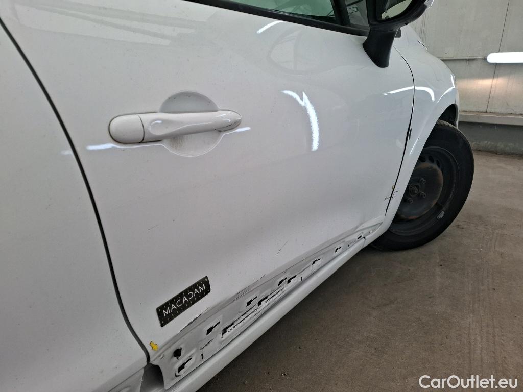  Renault  Clio  IV Air MediaNav 1.5 dCi 90CV BVM5 E6 #1