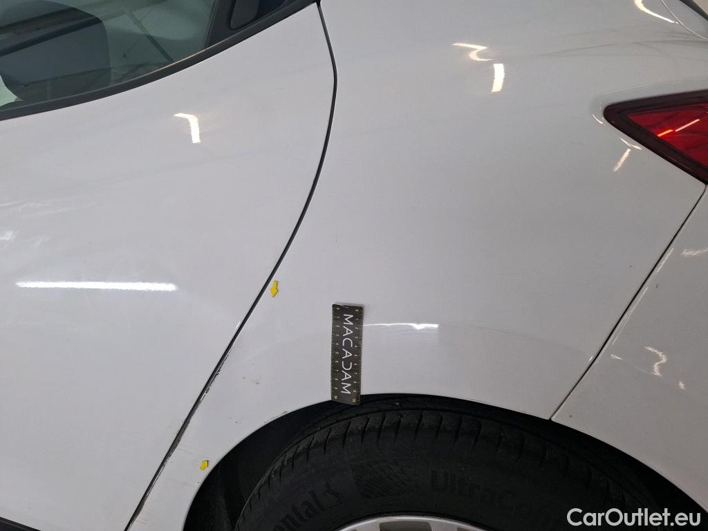  Renault  Clio  IV Air MediaNav 1.5 dCi 75CV BVM5 E6 #1