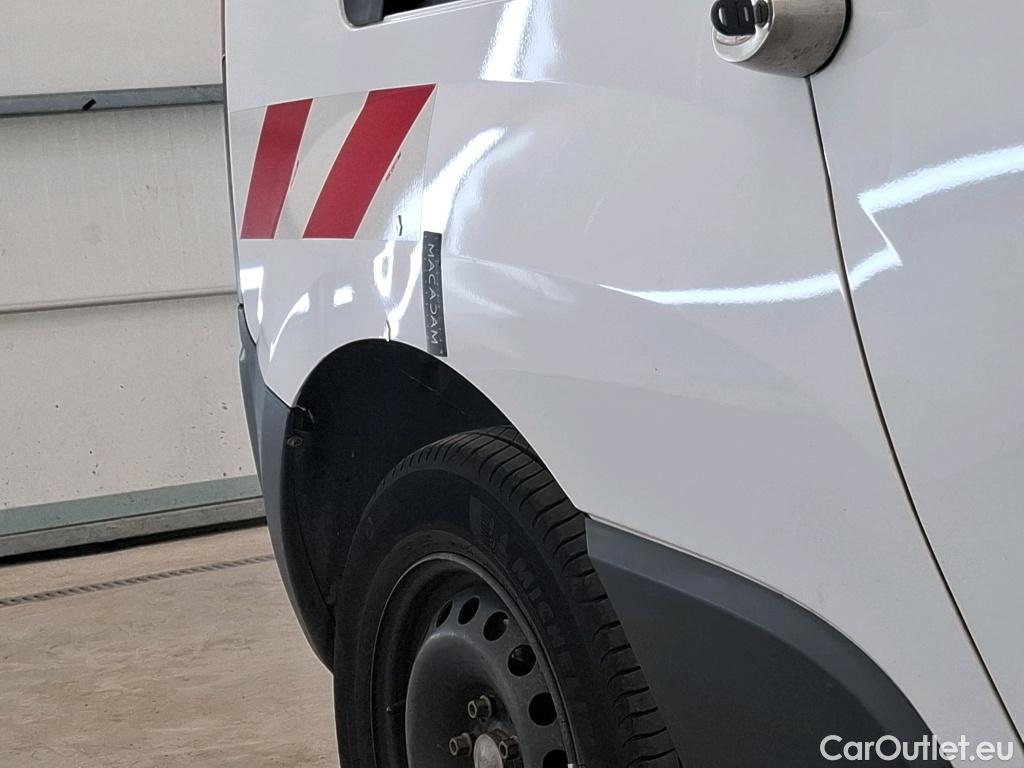  Renault  Kangoo  Express Maxi Extra (Série Spéciale) 1.5 dCi 90CV BVM5 E6 #21