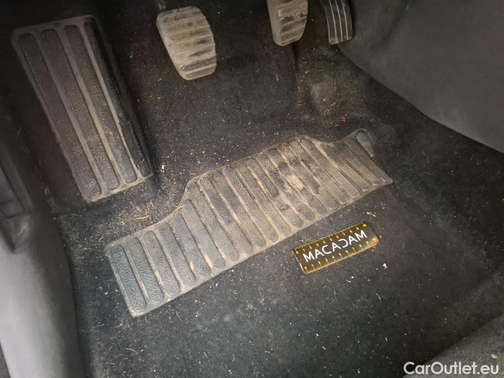  Renault  Clio  IV Air MediaNav 1.5 dCi 75CV BVM5 E6 #4