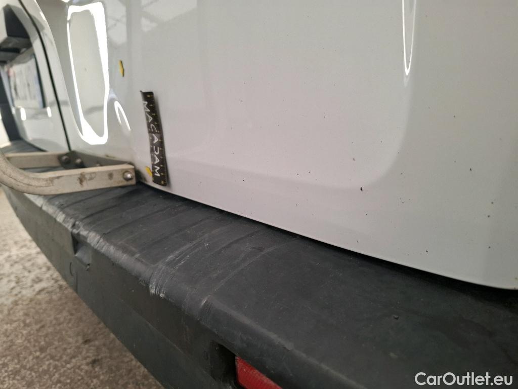  Renault  Trafic  Furgon Grand Confort L2H1 1200 1.6 dCi 120CV BVM6 E6 #23