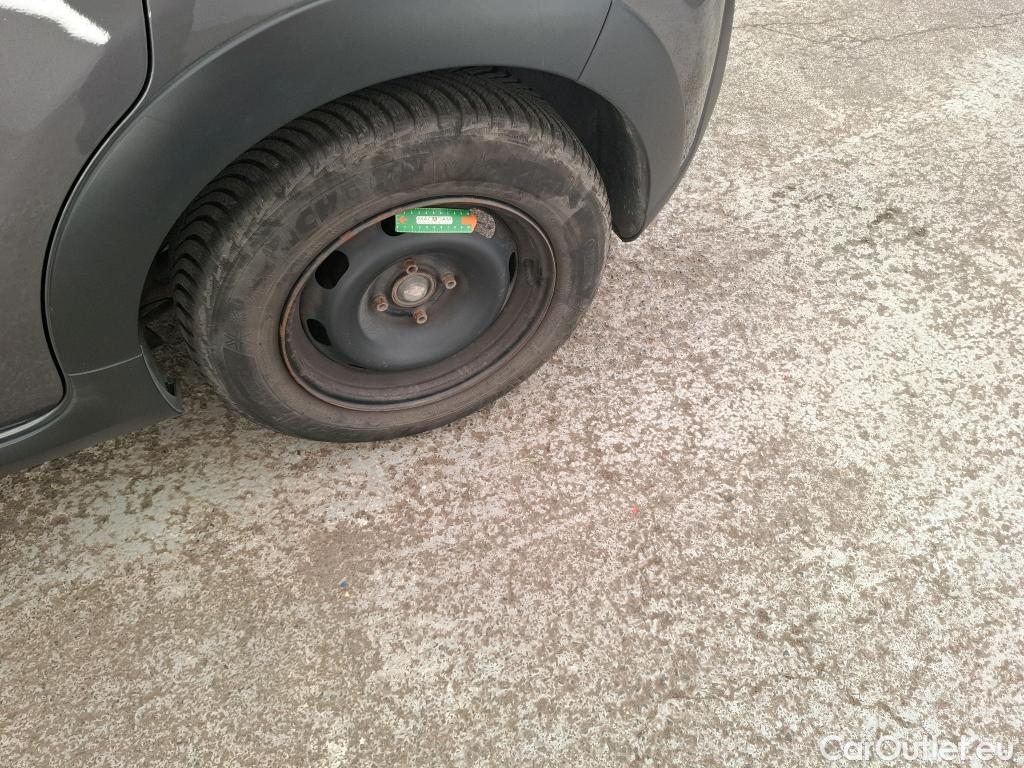  Citroen  C3 CITROEN  5p Berline PureTech 82 S&S BVM Feel Business #9