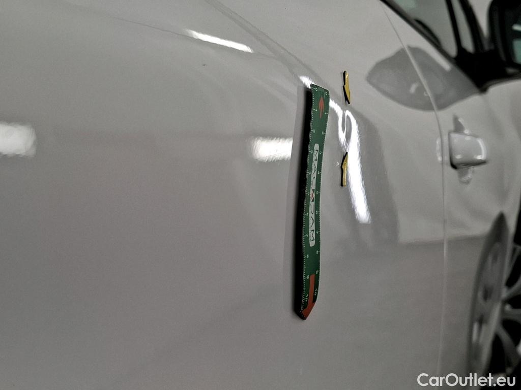  Peugeot  208 PEUGEOT  5p Berline Puretech 82 S&S ACTIVE BUSINESS #32