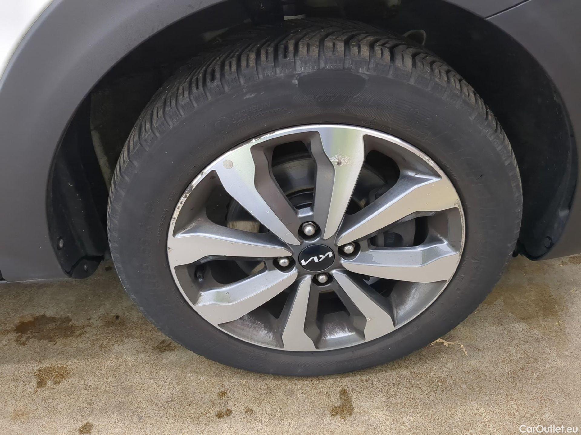  KIA  STONIC  Active 1.0 T-GDI 120CV BVA7 / TRANSFO VP VF #7
