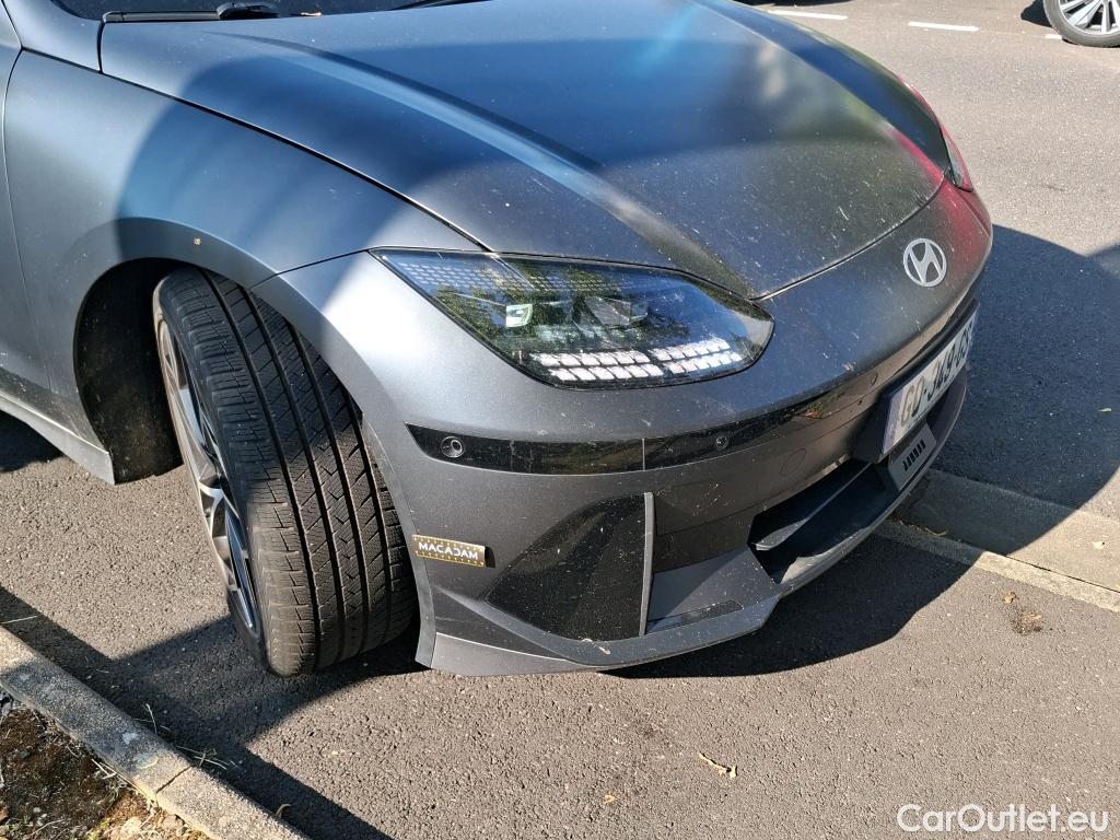  Hyundai   Ioniq HYUNDAI 6 / 2022 / 4P / Berline BEV 77kWh 229ch Executive #17