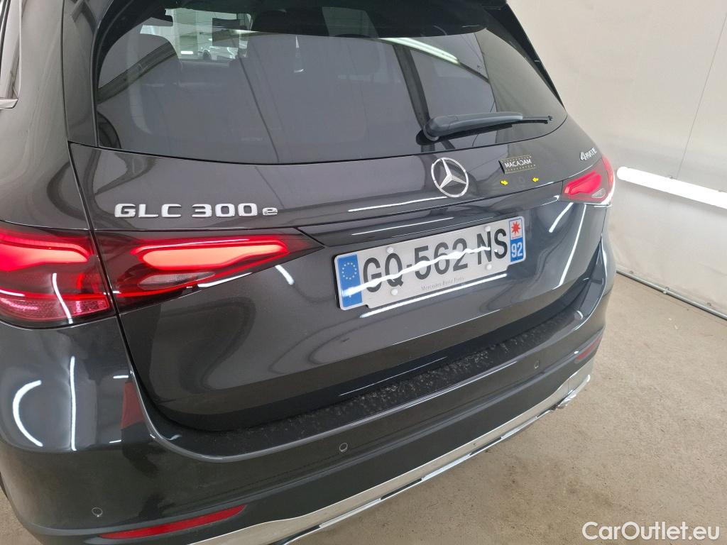  Mercedes  GLC MERCEDES-BENZ  / 2022 / 5P / SUV  300 e Business Line 4MATIC #1