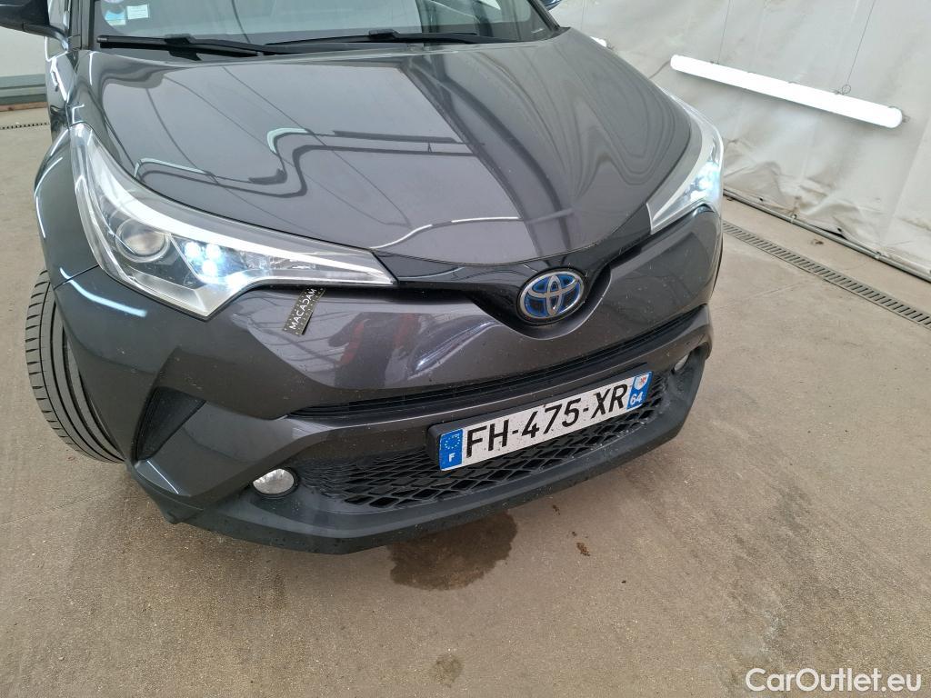  Toyota  C-HR TOYOTA  / 2016 / 5P / SUV 1.8 HYBRIDE 122 GRAPHIC #4