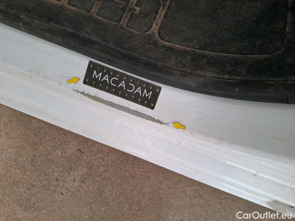  Peugeot  Expert  Fourgon Premium L2 1.5 HDi 120CV BVM6 E6d #15