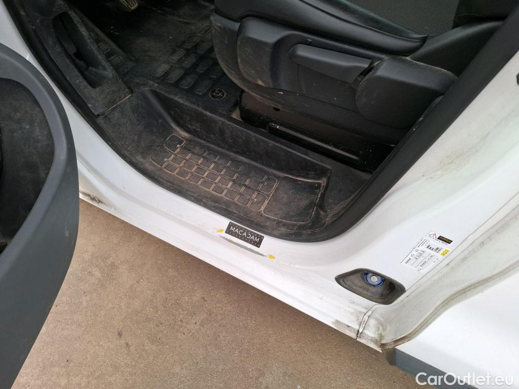  Peugeot  Expert  Fourgon Premium L2 1.5 HDi 120CV BVM6 E6d #14
