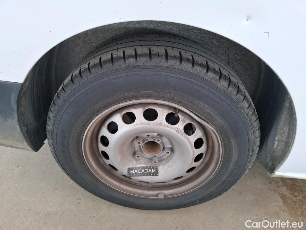 Peugeot  Expert  Fourgon Premium L2 1.5 HDi 120CV BVM6 E6d #25