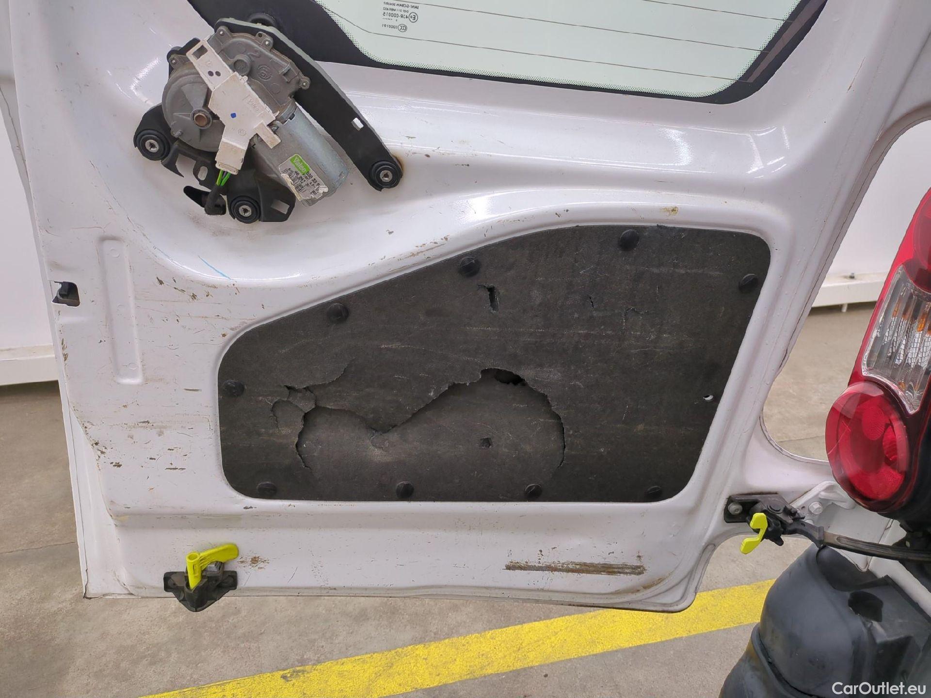  Citroen  Berlingo  Fourgon Club L1 (Court) 1.6 BlueHDi 100CV BVM5 E6 #2
