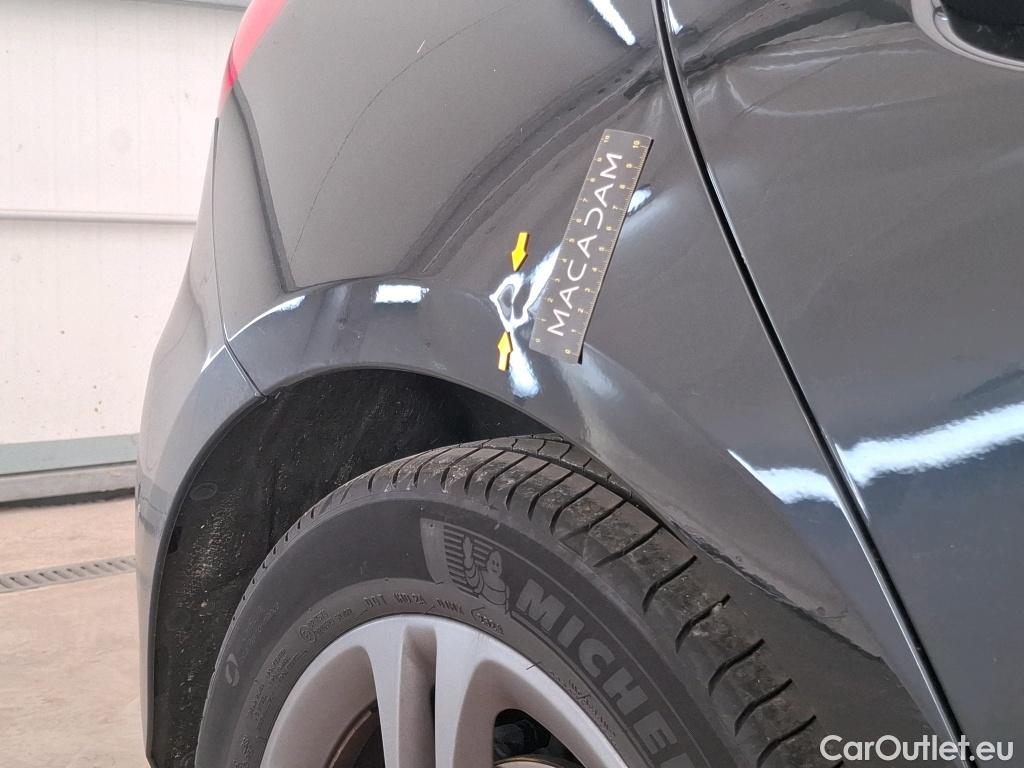  Mercedes  A-Klasse MERCEDES-BENZ Classe A Compact / 2018 / 5P / Berline A 180 Business Line 7G-DCT #14