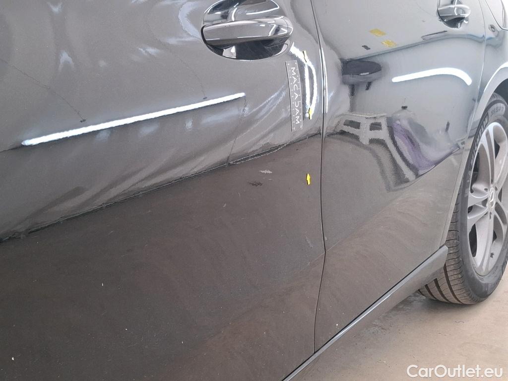  Mercedes  A-Klasse MERCEDES-BENZ Classe A Compact / 2018 / 5P / Berline A 180 Business Line 7G-DCT #2