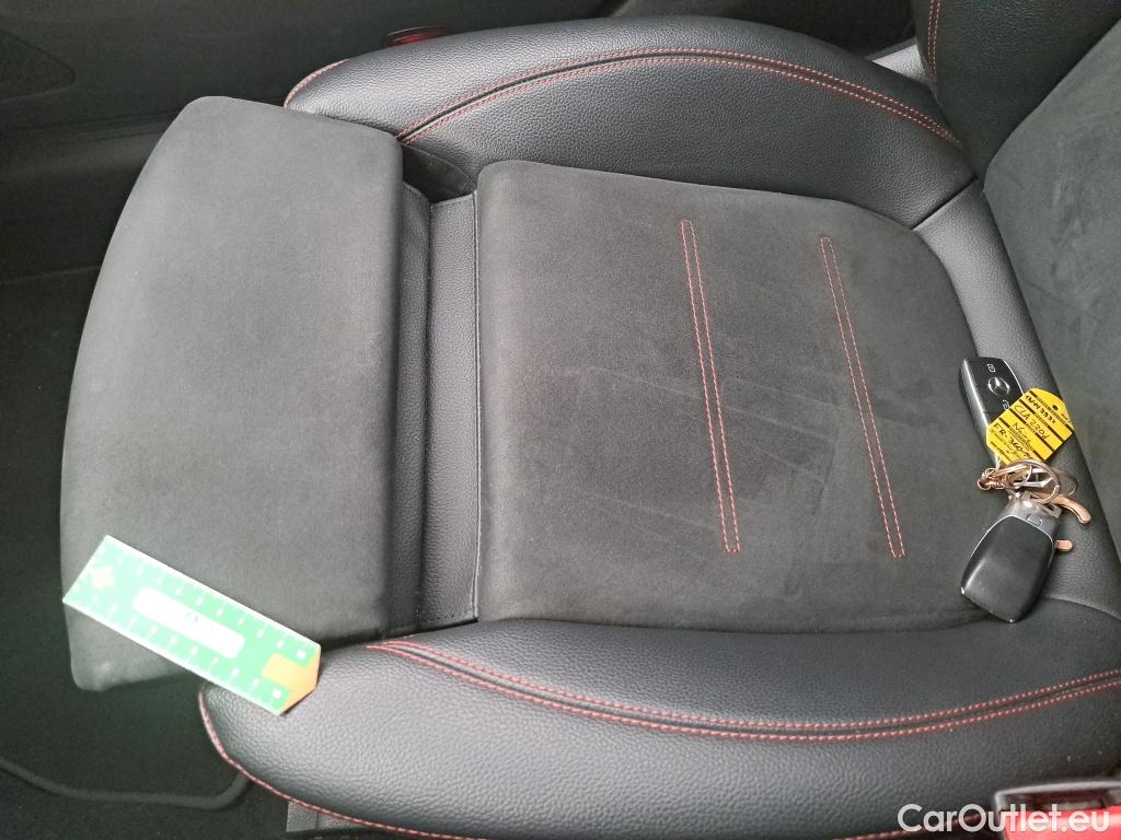  Mercedes  CLA-Klasse MERCEDES-BENZ CLA Coupe / 2019 / 4P / Coupé CLA 220 d AMG Line BA8 #8
