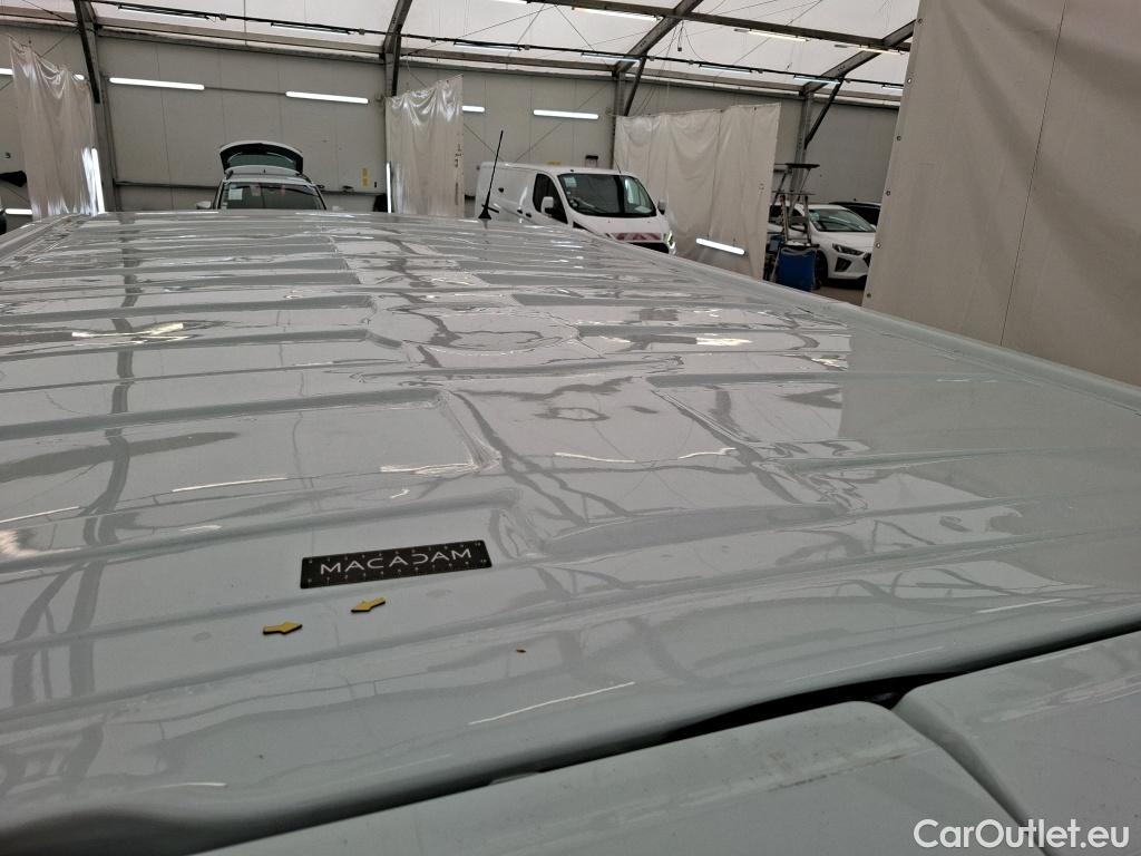  Renault  Trafic RENAULT  / 2019 / 4P / Combi Zen L1 dCi 120 S&S - 8 pl #9