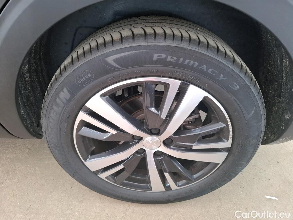  Peugeot  5008  GT Line 1.6 165CV BVA6 7 Sieges E6 #19